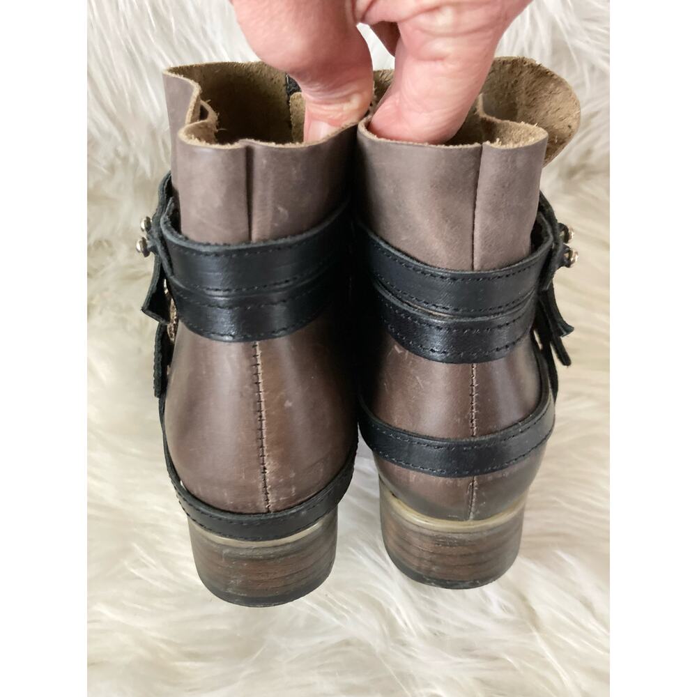 FREEBIRD Madison Booties Brown Black 7 Boots - Picture 9 of 10